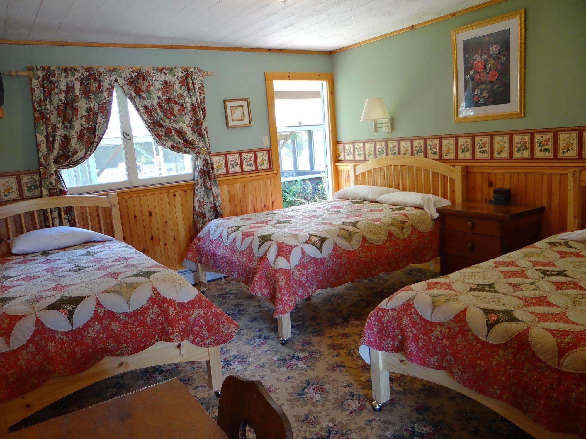 Londonderry Blue Gentian Lodge At Magic Mountain מראה חיצוני תמונה