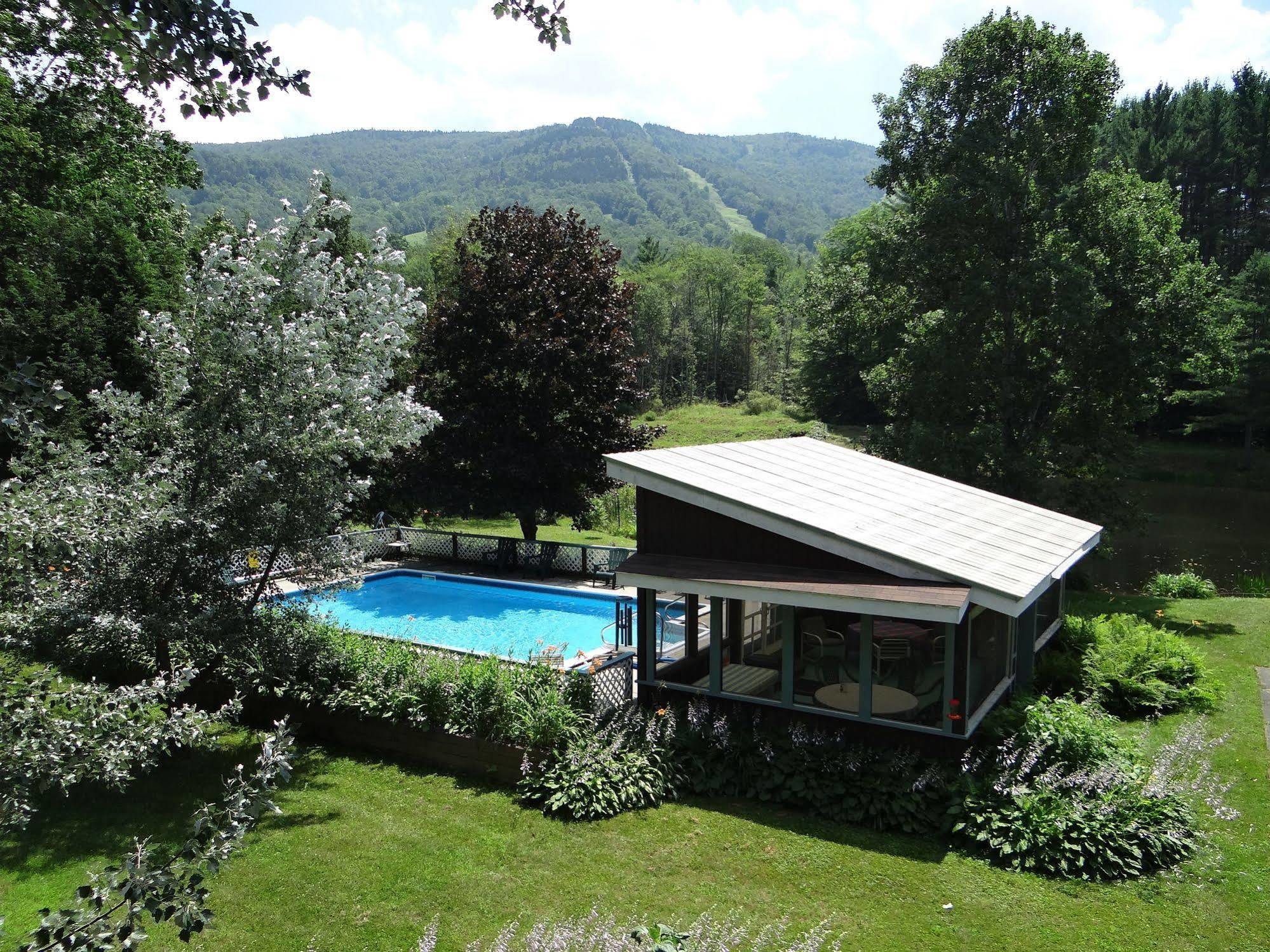Londonderry Blue Gentian Lodge At Magic Mountain מראה חיצוני תמונה
